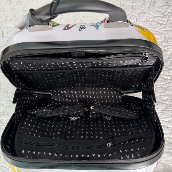 Brighton - Cosmetic Hard Case - Picture 4 of 7